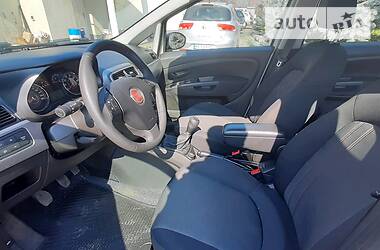 Хэтчбек Fiat Punto 2014 в Сваляве