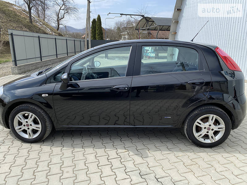 Хетчбек Fiat Punto 2008 в Івано-Франківську