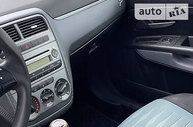 Хетчбек Fiat Punto 2008 в 