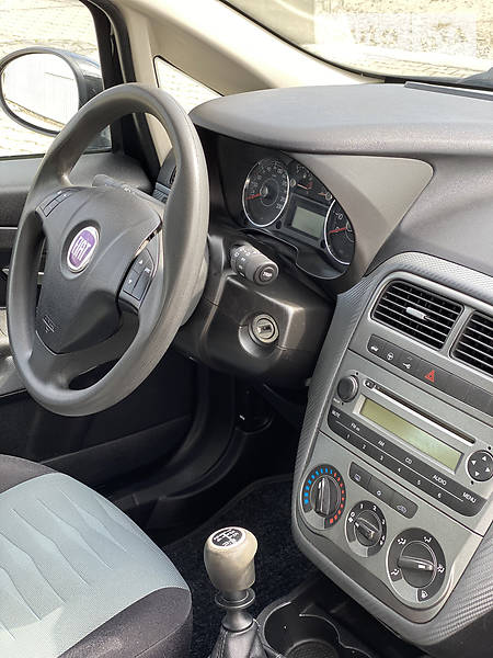 Хетчбек Fiat Punto 2008 в Івано-Франківську