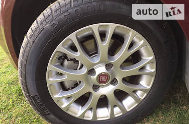 Хетчбек Fiat Punto 2012 в 