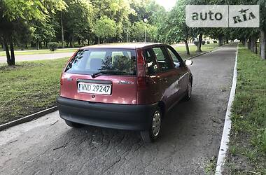 Хетчбек Fiat Punto 1999 в Кам'янському