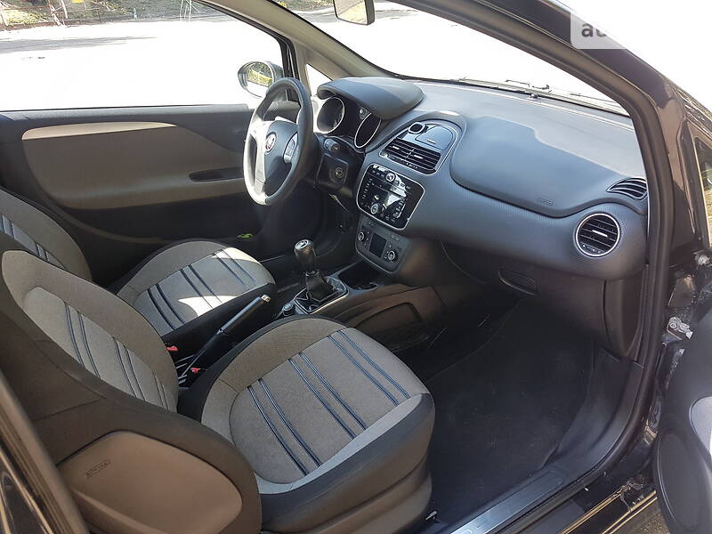 Хетчбек Fiat Punto 2011 в Києві фото 24 Хетчбек Fiat Punto 2011 в Києві