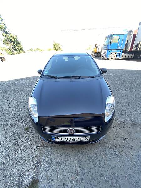 Хетчбек Fiat Punto 2009 в Рівному