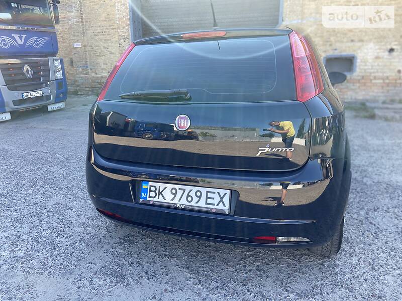 Хетчбек Fiat Punto 2009 в Рівному