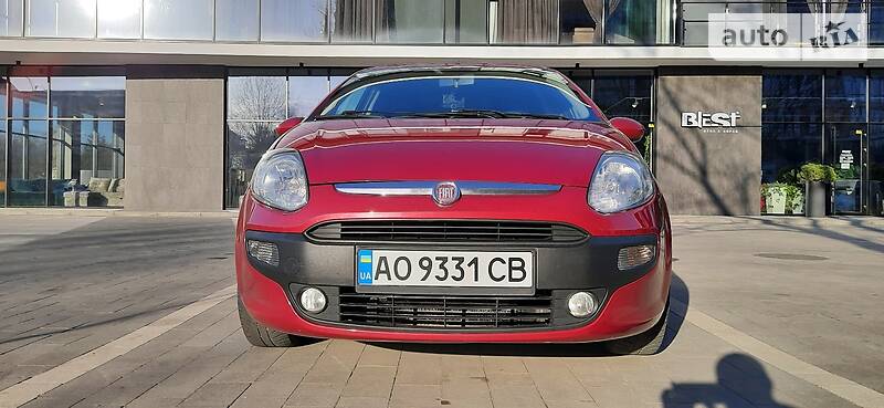 Хэтчбек Fiat Punto 2010 в Ужгороде