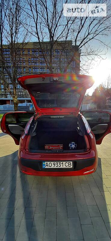 Хэтчбек Fiat Punto 2010 в Ужгороде