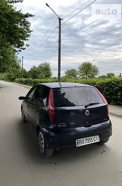 Хэтчбек Fiat Punto 2005 в Черновцах