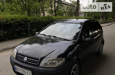 Хэтчбек Fiat Punto 2005 в Черновцах