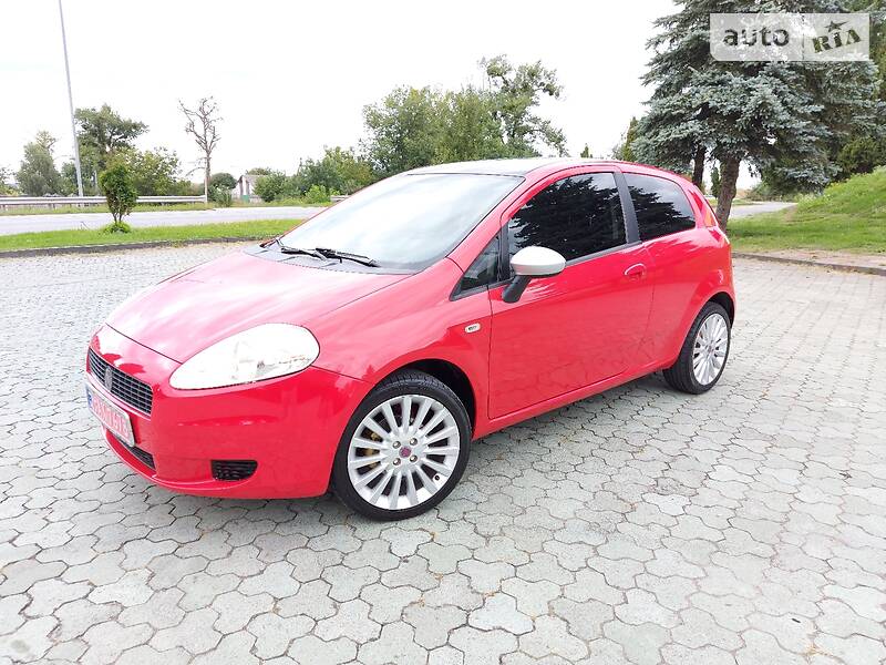 Хэтчбек Fiat Punto 2009 в Дубно