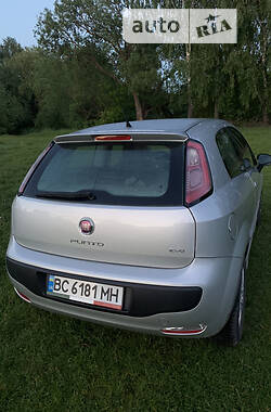 Купе Fiat Punto 2010 в Костополе