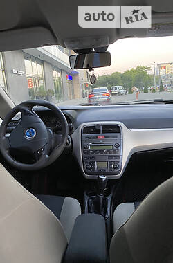 Хэтчбек Fiat Punto 2007 в 