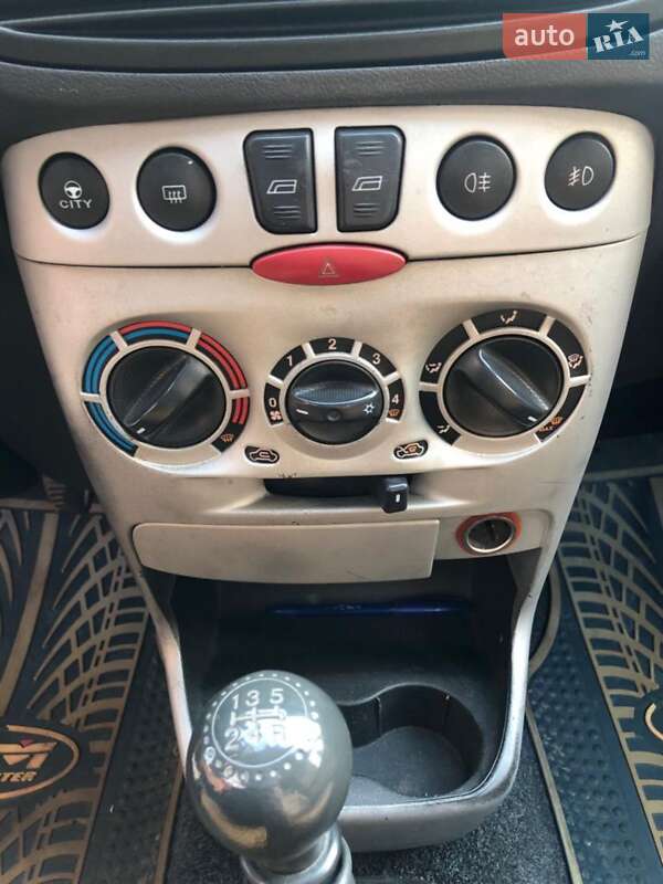 Универсал Fiat Punto 2003 в Черновцах