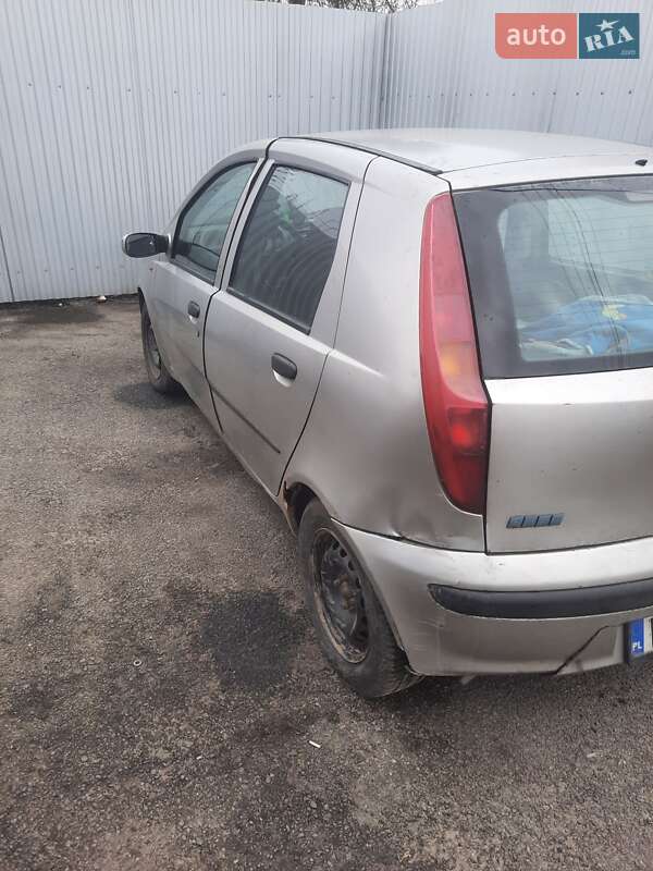 Универсал Fiat Punto 2002 в Славуте