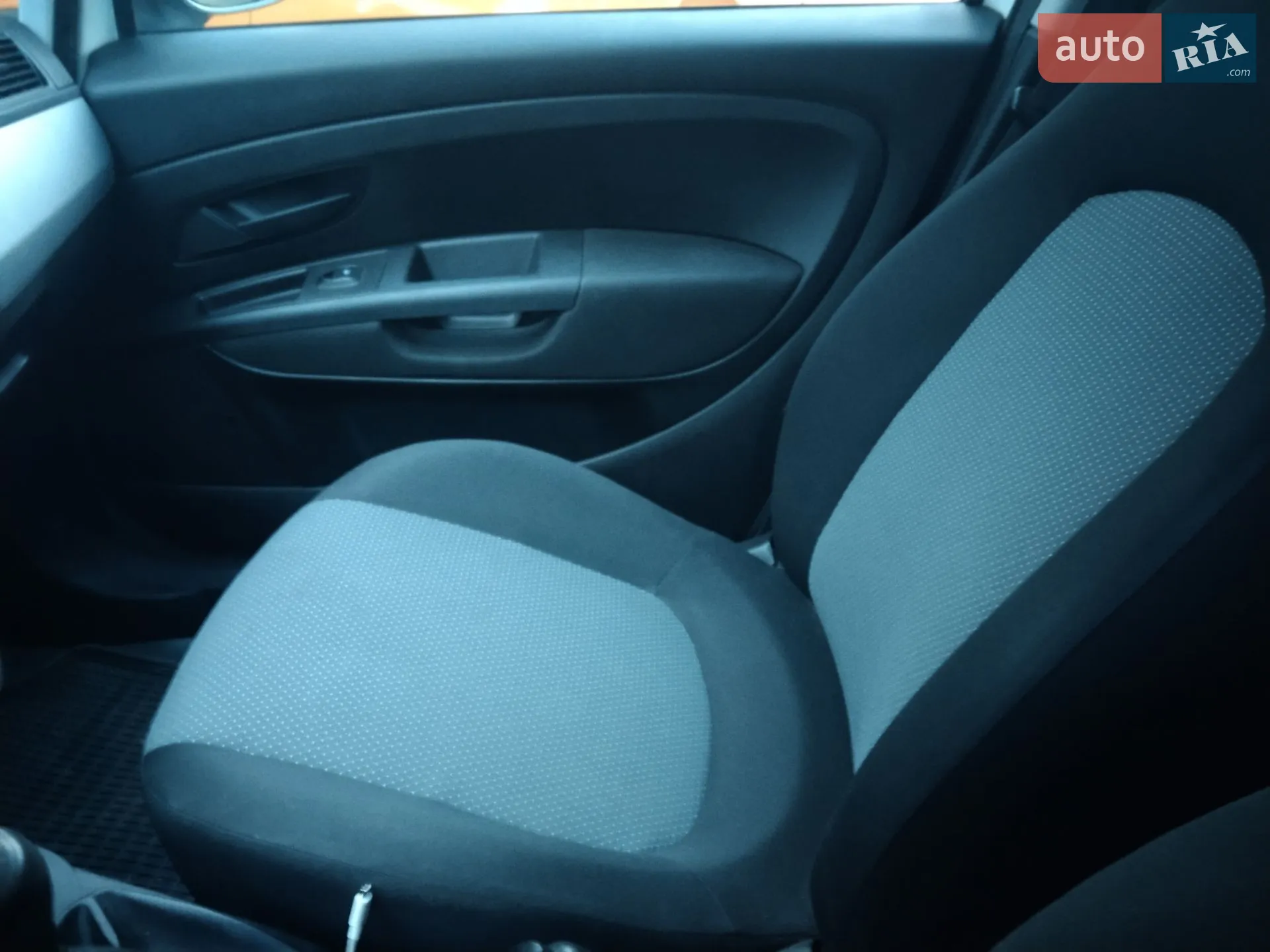 2010 Fiat Punto - мініатюра 2