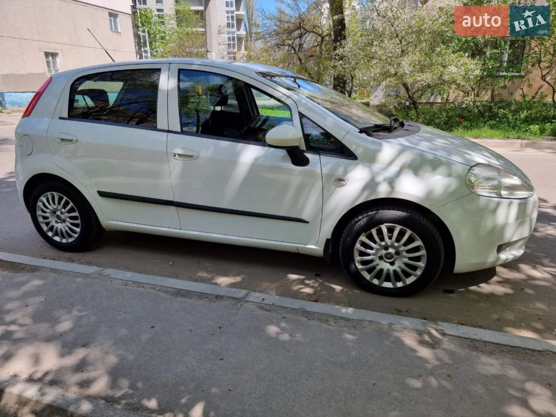 2010 Fiat Punto - мініатюра 16