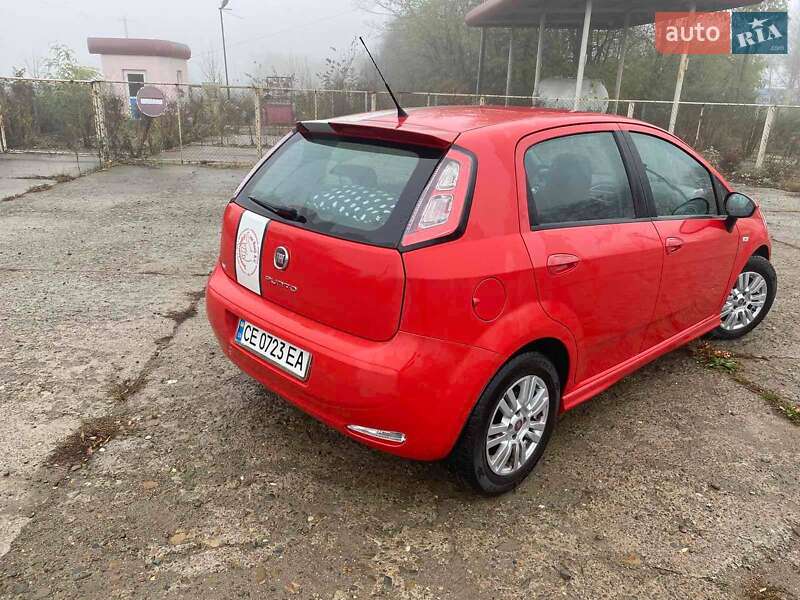 Хэтчбек Fiat Punto 2013 в Черновцах