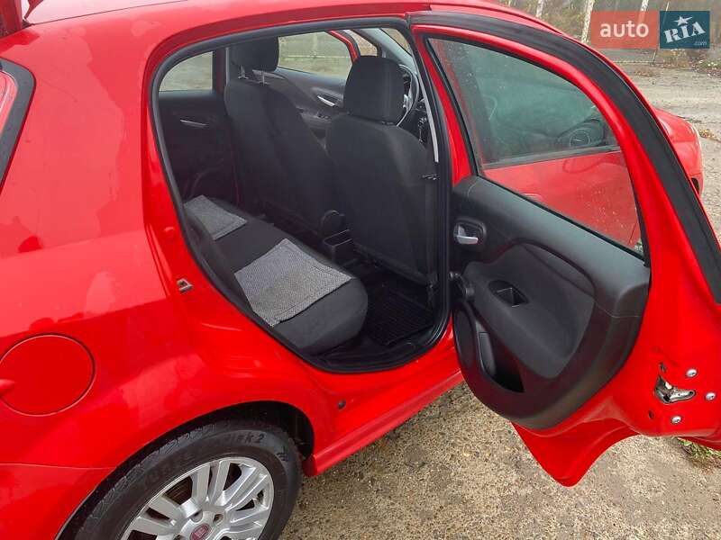 Хэтчбек Fiat Punto 2013 в Черновцах