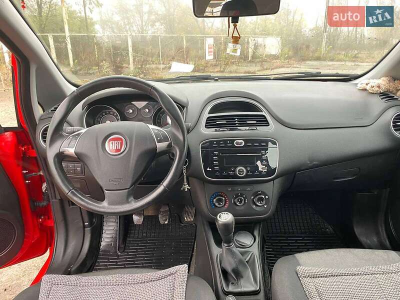 Хэтчбек Fiat Punto 2013 в Черновцах