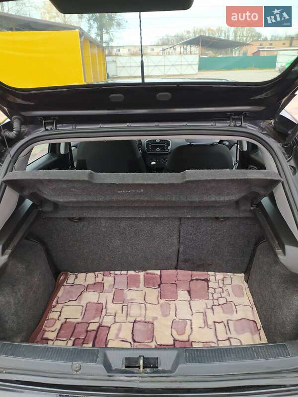 Хэтчбек Fiat Punto 2011 в Изяславе