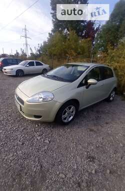 Хэтчбек Fiat Punto 2005 в 
