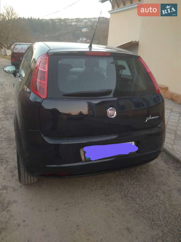 Хэтчбек Fiat Punto 2011 в Бучаче