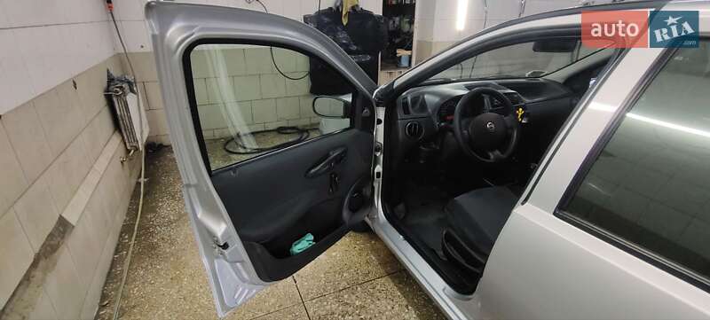 Хэтчбек Fiat Punto 2007 в Киеве