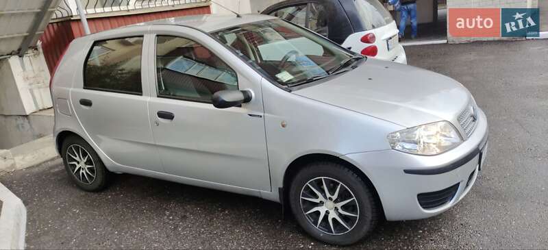 Хэтчбек Fiat Punto 2007 в Киеве