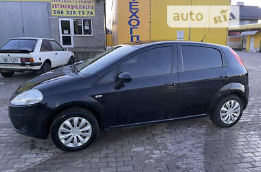 Хэтчбек Fiat Punto 2009 в Новояворовске