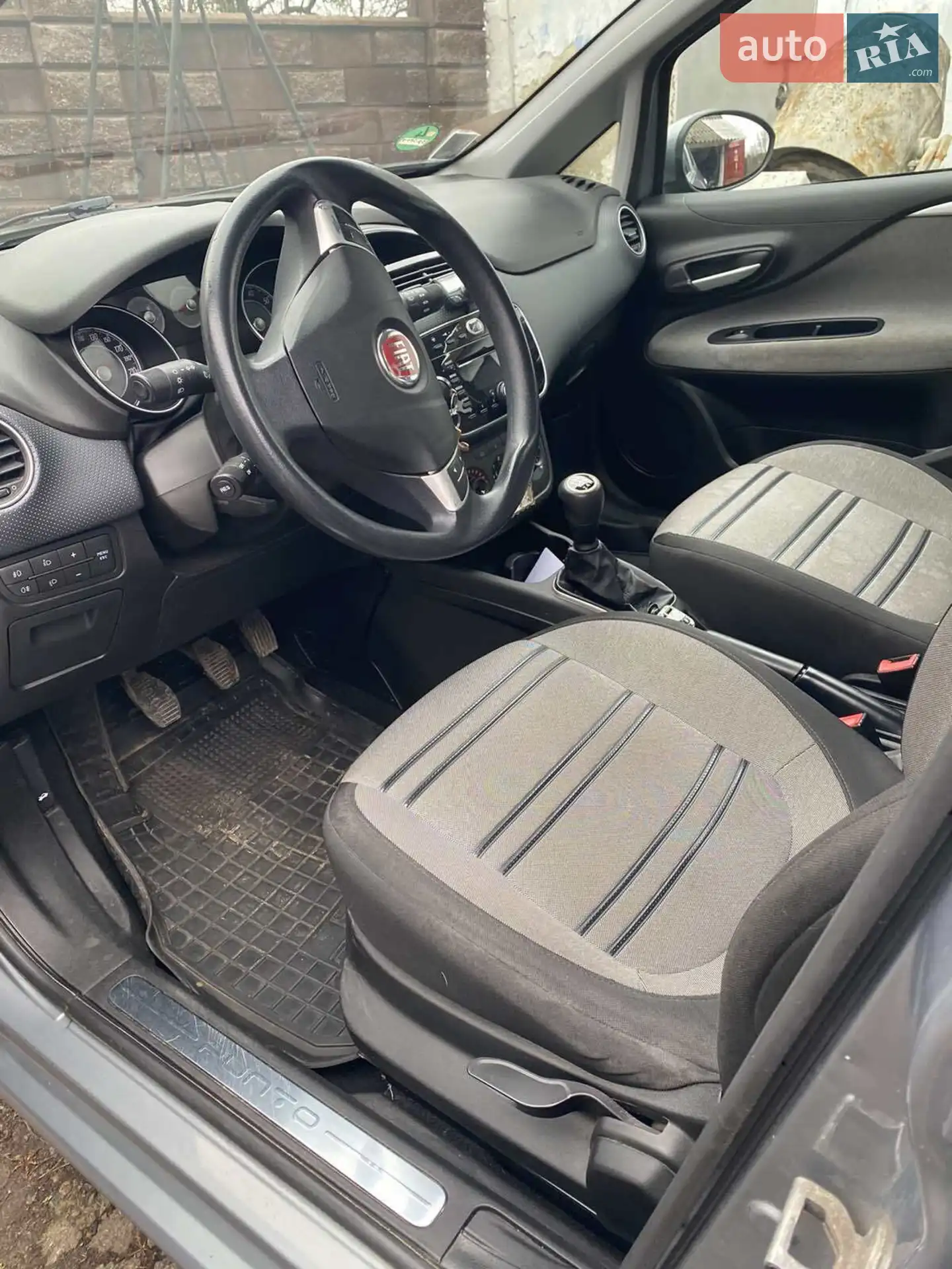 2011 Fiat Punto - мініатюра 2