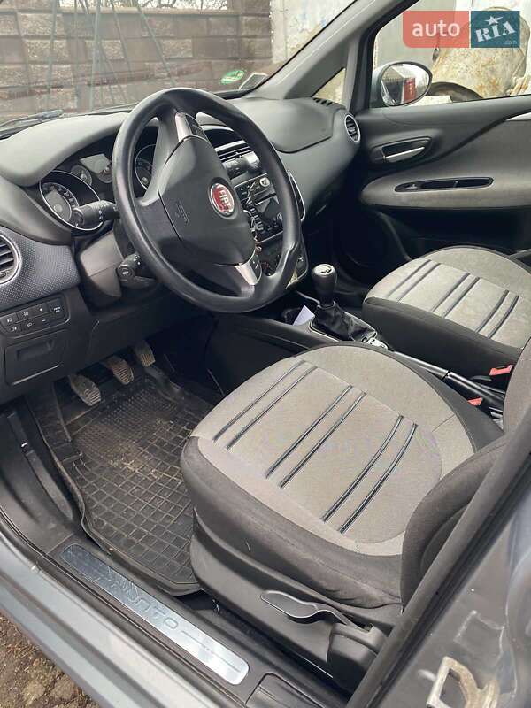 Хэтчбек Fiat Punto 2011 в Ровно фото 2 Хэтчбек Fiat Punto 2011 в Ровно