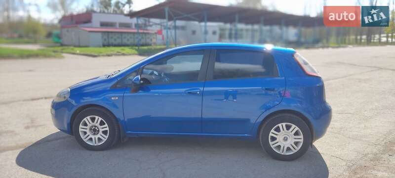 Хэтчбек Fiat Punto 2013 в Тальном
