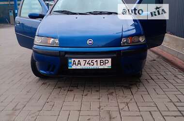 Хэтчбек Fiat Punto 2000 в Киеве