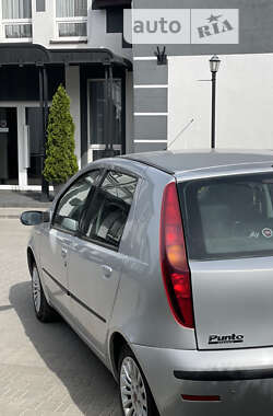 Хетчбек Fiat Punto 2009 в Жовкві