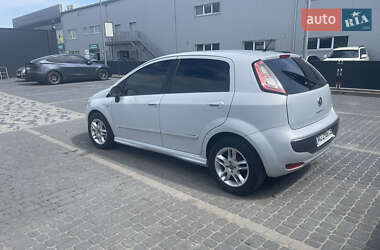 Хэтчбек Fiat Punto 2011 в Мукачево