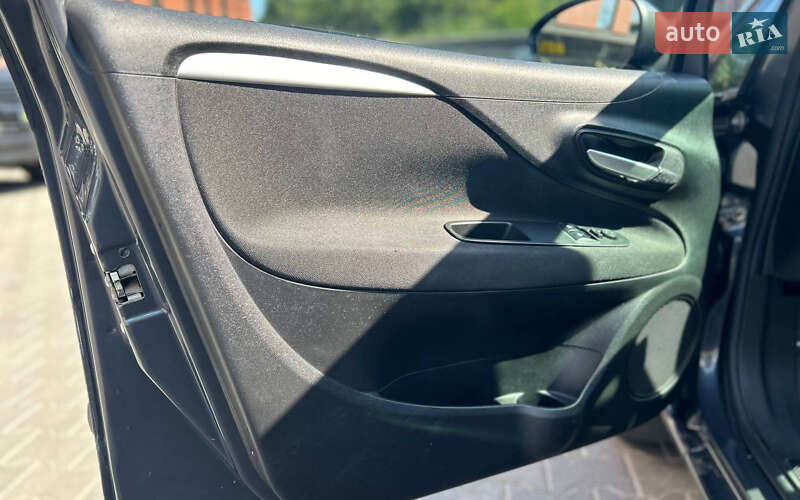 Хэтчбек Fiat Punto 2012 в Черновцах