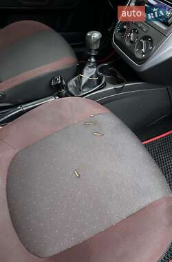 Хэтчбек Fiat Punto 2009 в 