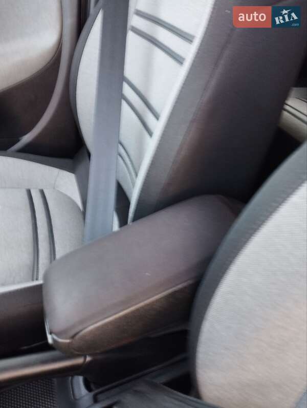 Хэтчбек Fiat Punto 2011 в Калуше