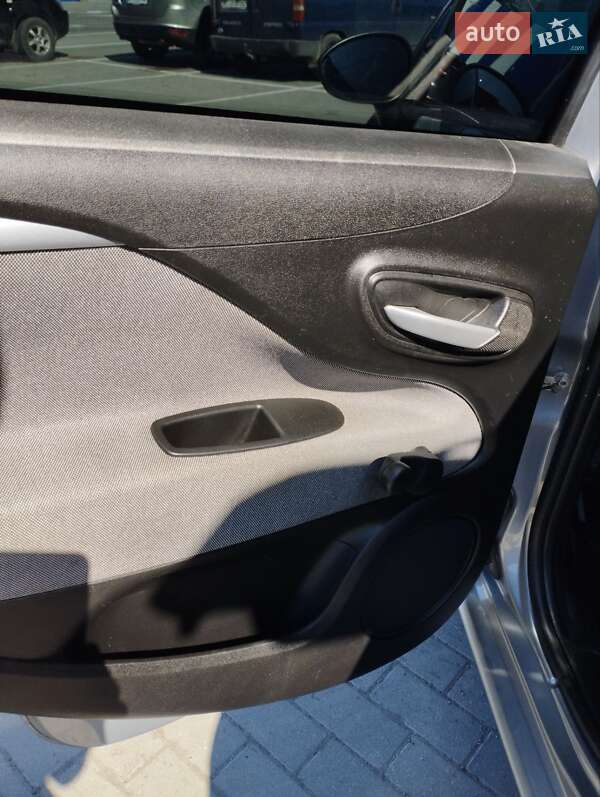 Хэтчбек Fiat Punto 2011 в Калуше