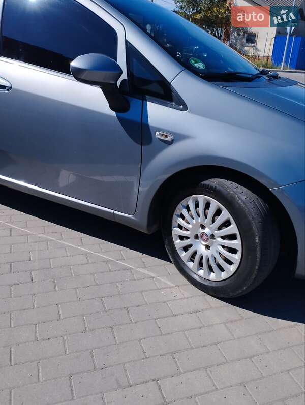 Хэтчбек Fiat Punto 2011 в Калуше