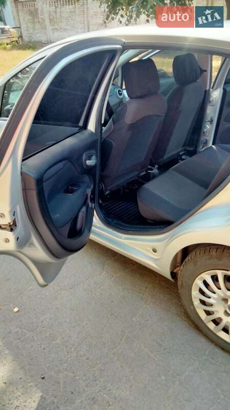 Хэтчбек Fiat Punto 2013 в Полтаве фото 7 Хэтчбек Fiat Punto 2013 в Полтаве