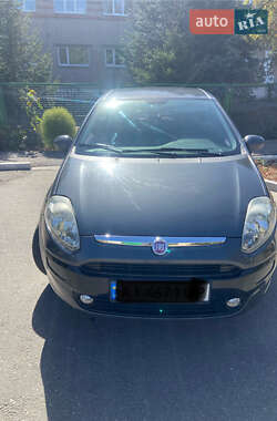 Хэтчбек Fiat Punto 2012 в 