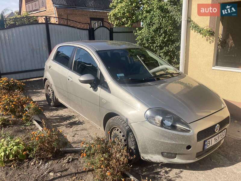 Хэтчбек Fiat Punto 2009 в Миргороде