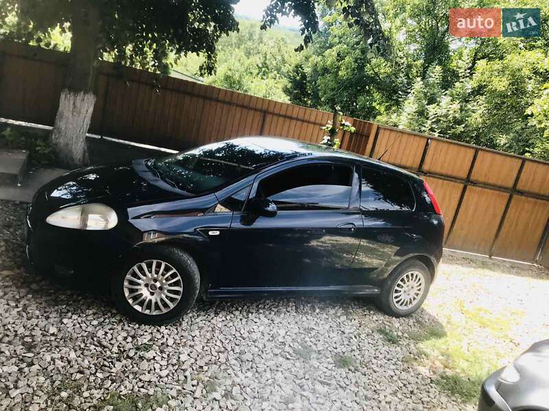 Хэтчбек Fiat Punto 2011 в Бучаче