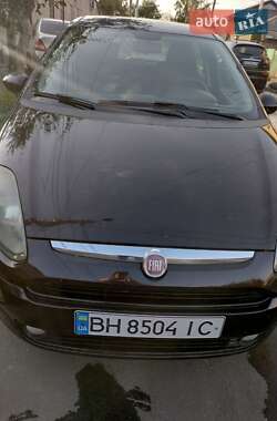 Хэтчбек Fiat Punto 2012 в 