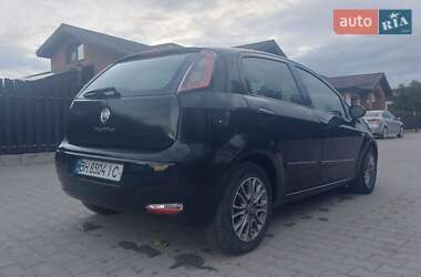 Хэтчбек Fiat Punto 2012 в 