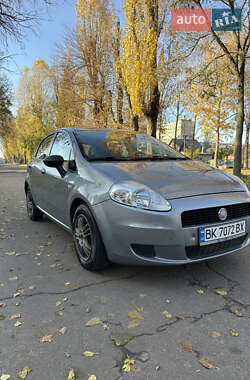 Хэтчбек Fiat Punto 2012 в Киеве