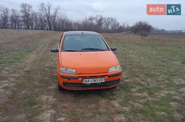 Хэтчбек Fiat Punto 2002 в Каменском