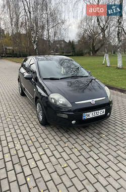 Хэтчбек Fiat Punto 2012 в Ровно