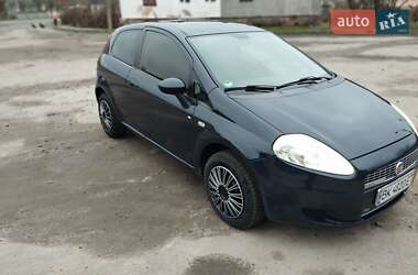 Хетчбек Fiat Punto 2009 в Острозі